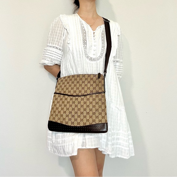Gucci Handbags - 🍓GUCCI GG Canvas Messenger Bag
